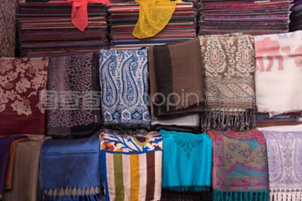 多色紡織品與針織品批發(fā)市場(chǎng)的機(jī)遇與挑戰(zhàn)